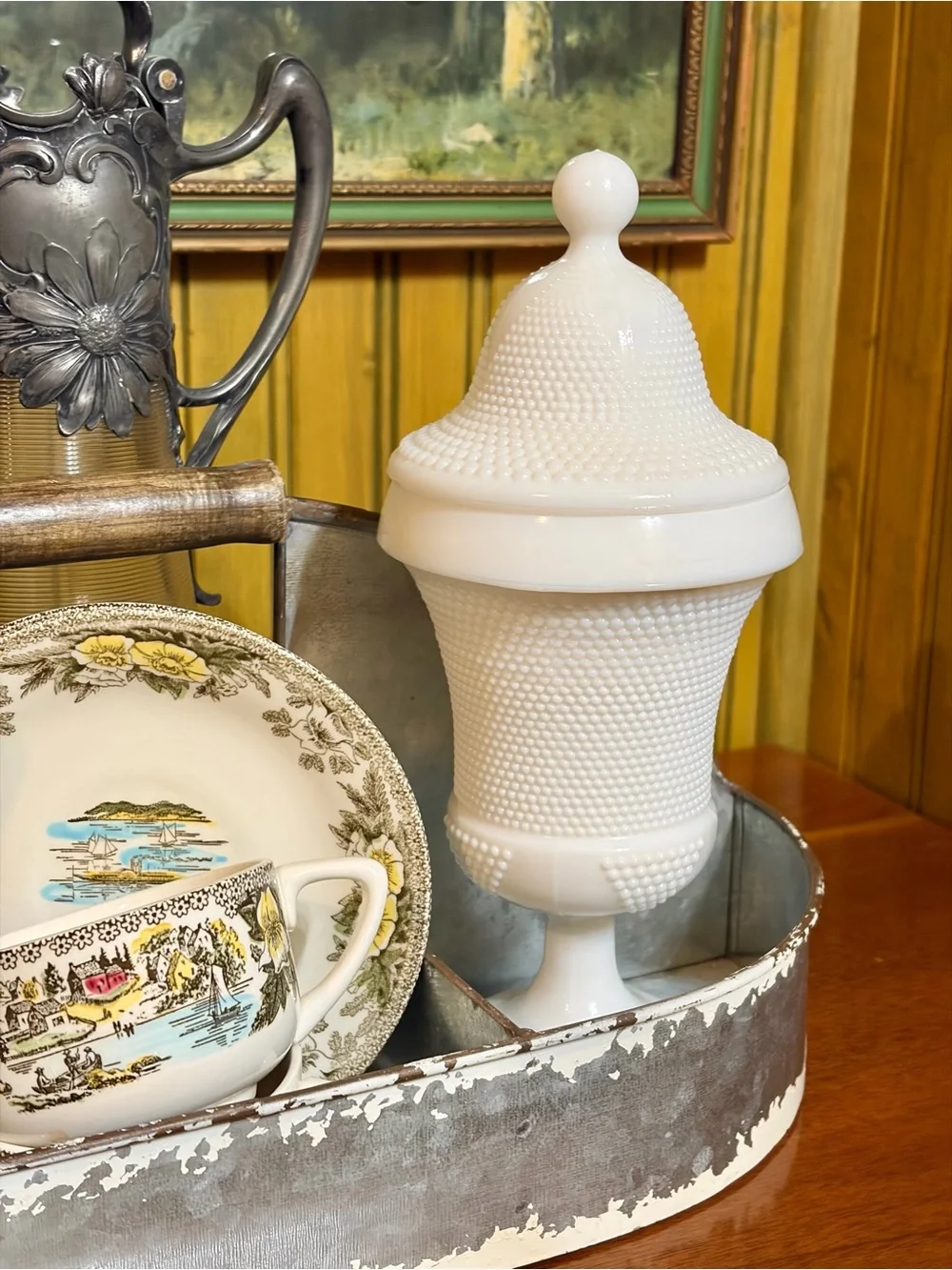 L.E. Smith Hobnail Milk Glass Lidded Urn